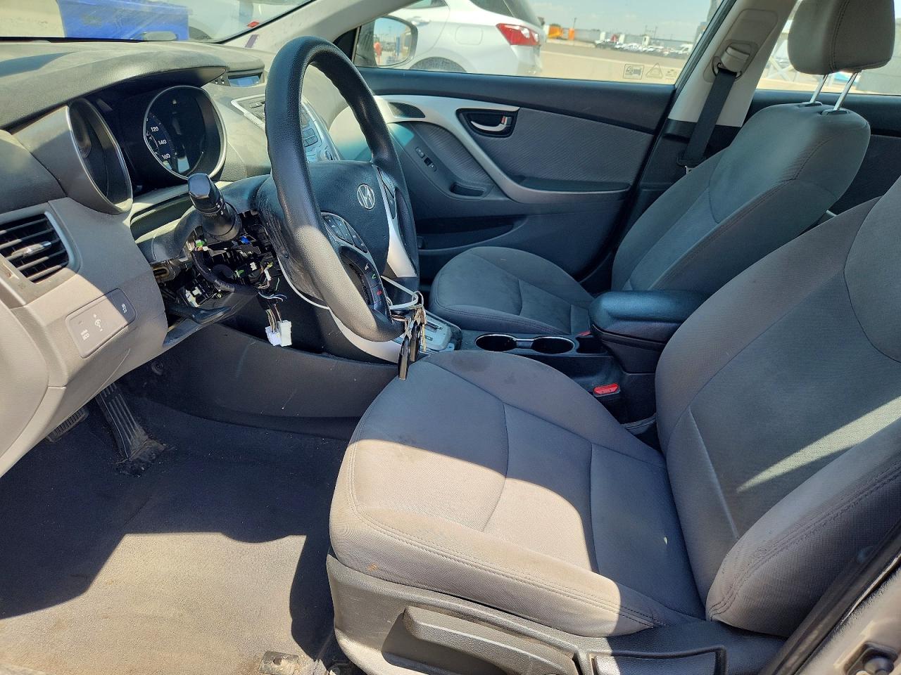 2012 HYUNDAI ELANTRA