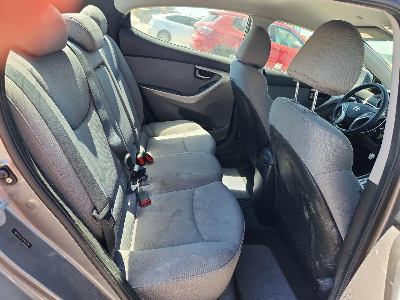 2012 HYUNDAI ELANTRA