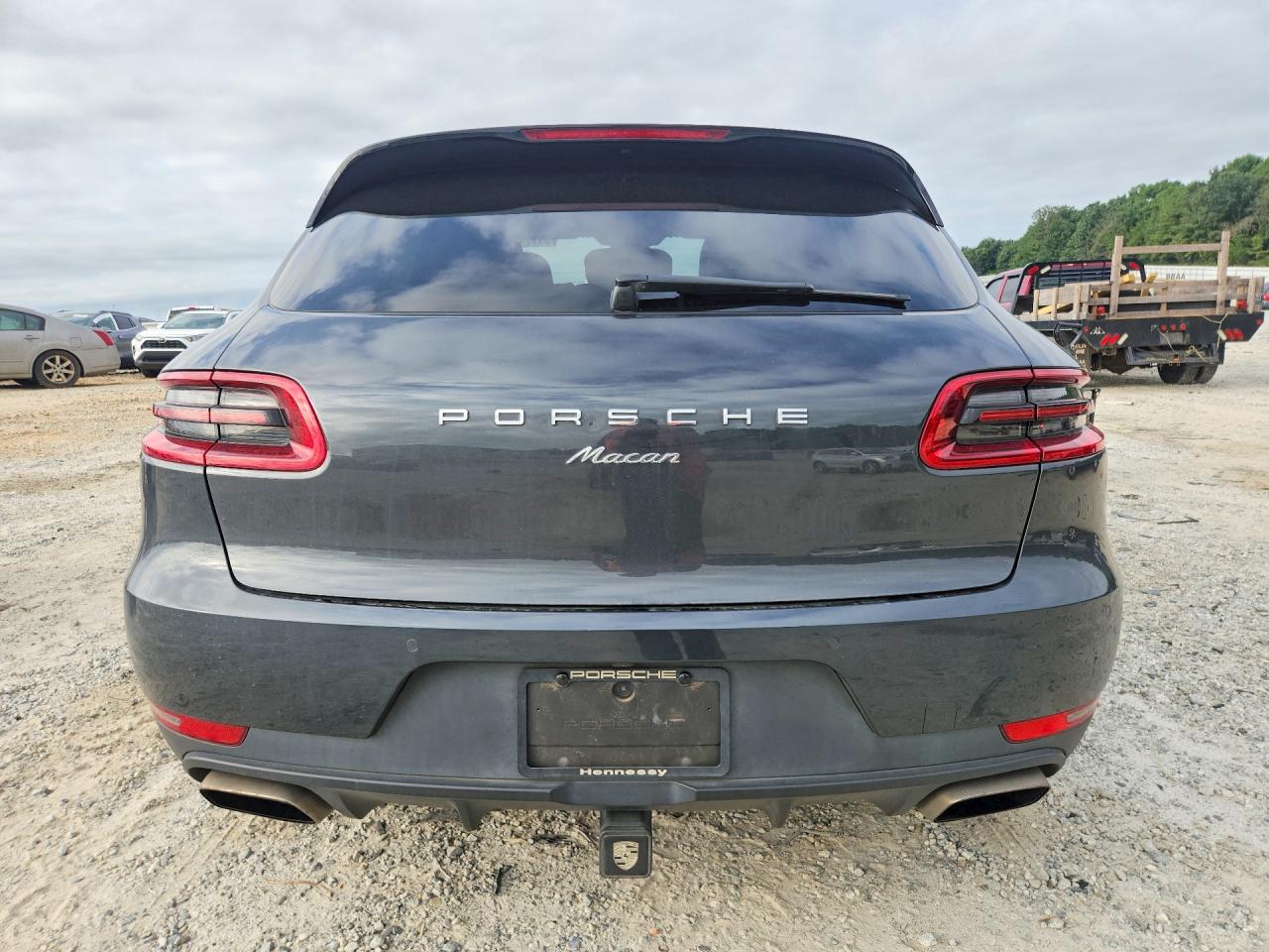 2017 PORSCHE MACAN
