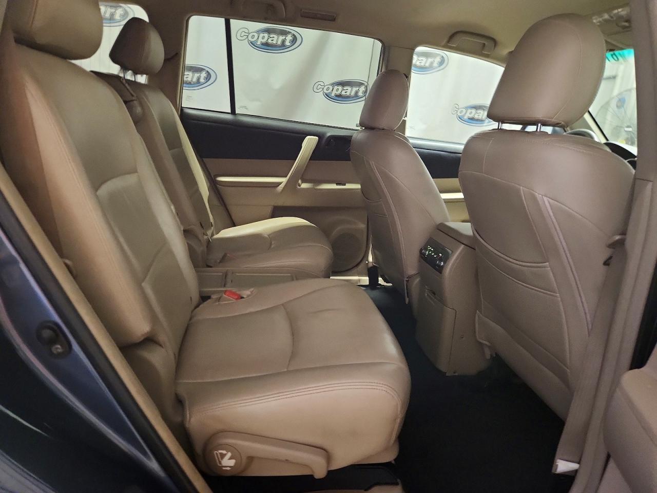 2013 TOYOTA HIGHLANDER