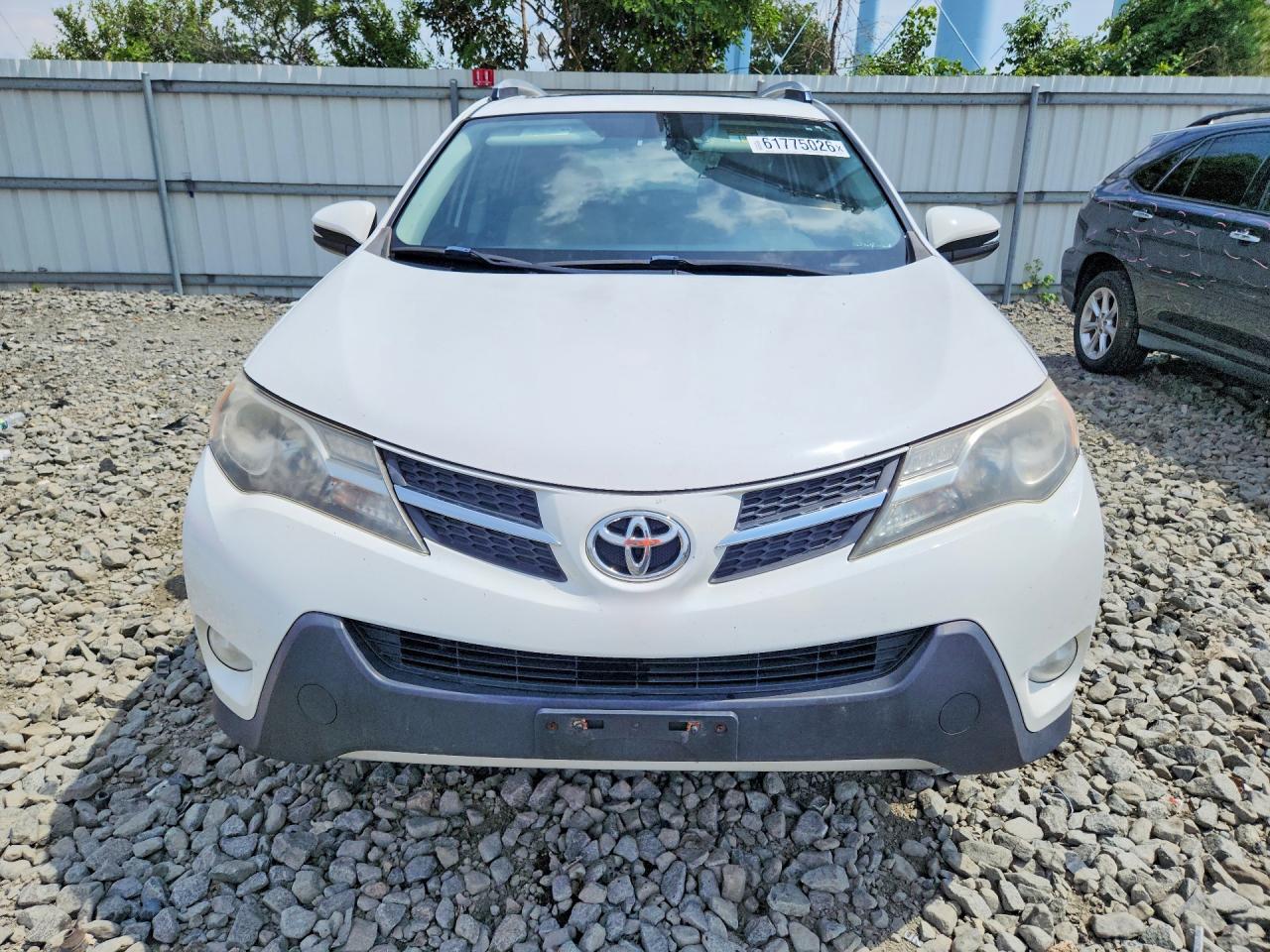 2015 TOYOTA RAV4
