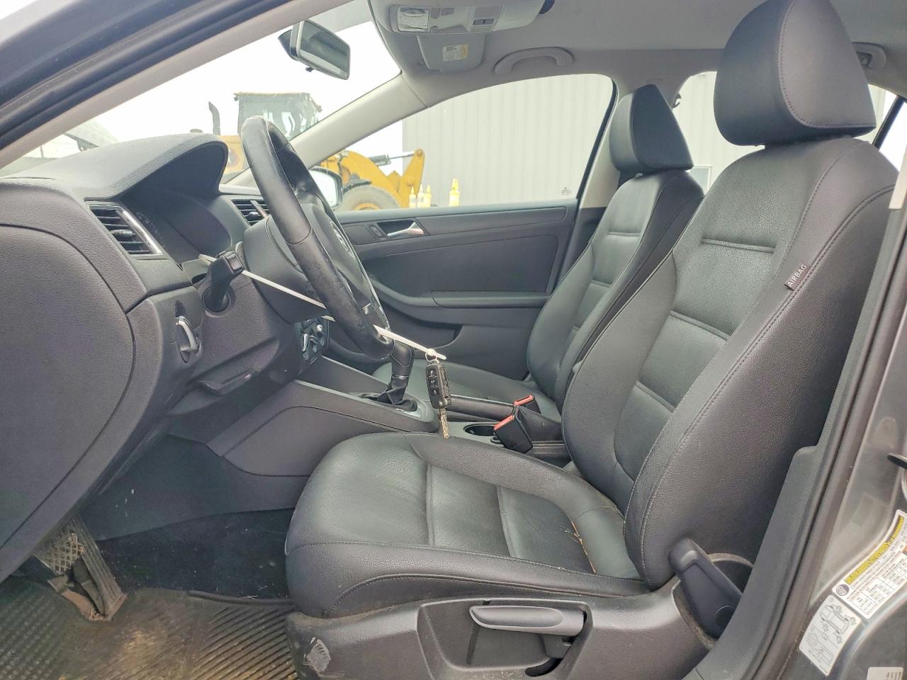 2011 VOLKSWAGEN JETTA
