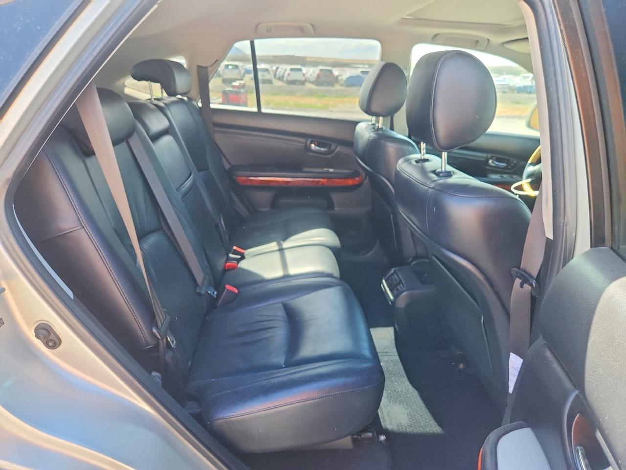 2005 LEXUS RX330