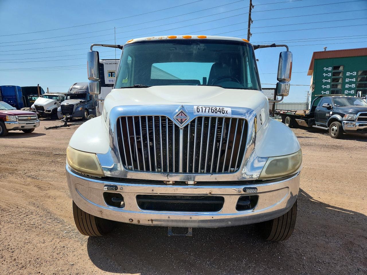 2005 INTERNATIONAL 4000 SERIE