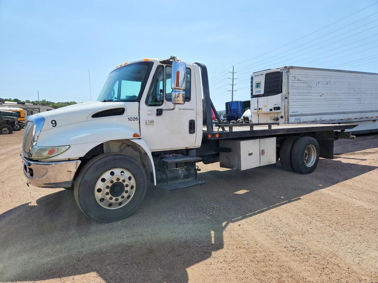 2005 INTERNATIONAL 4000 SERIE