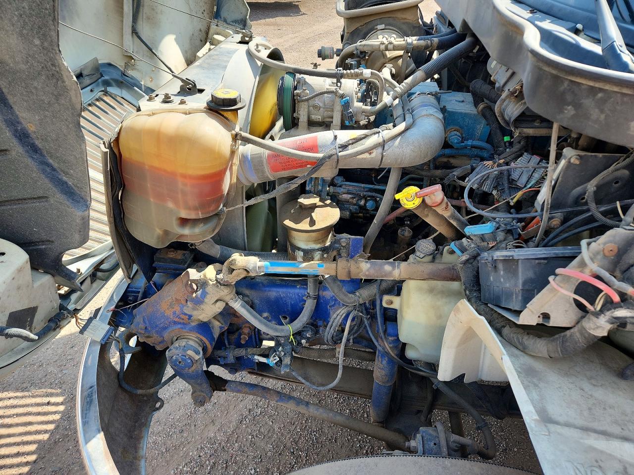 2005 INTERNATIONAL 4000 SERIE