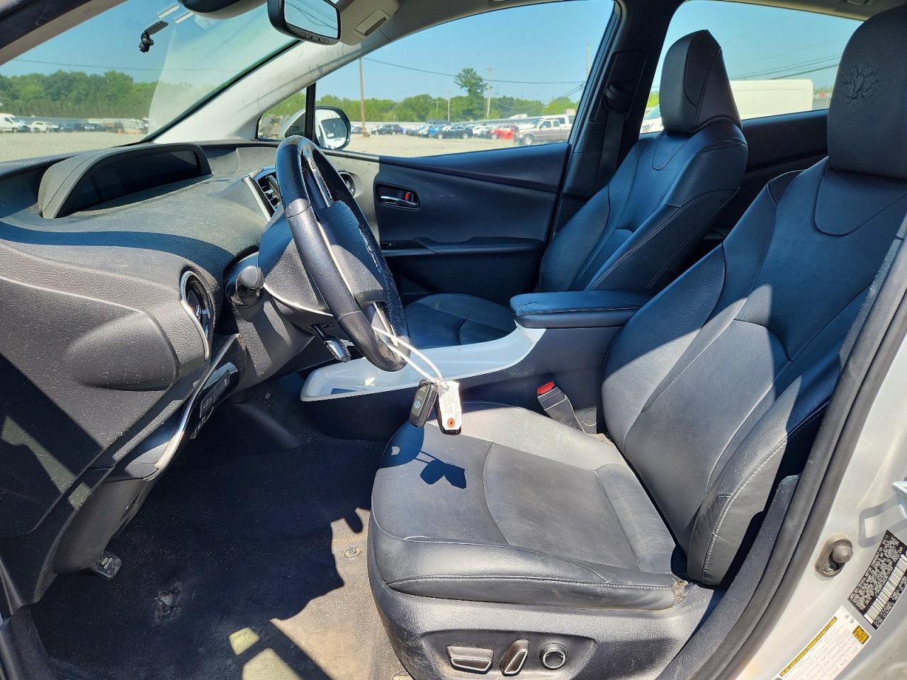 2016 TOYOTA PRIUS
