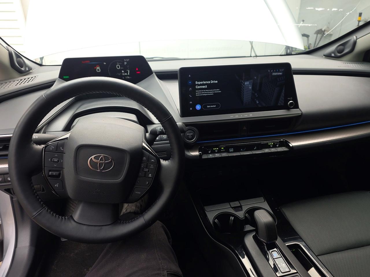 2024 TOYOTA PRIUS