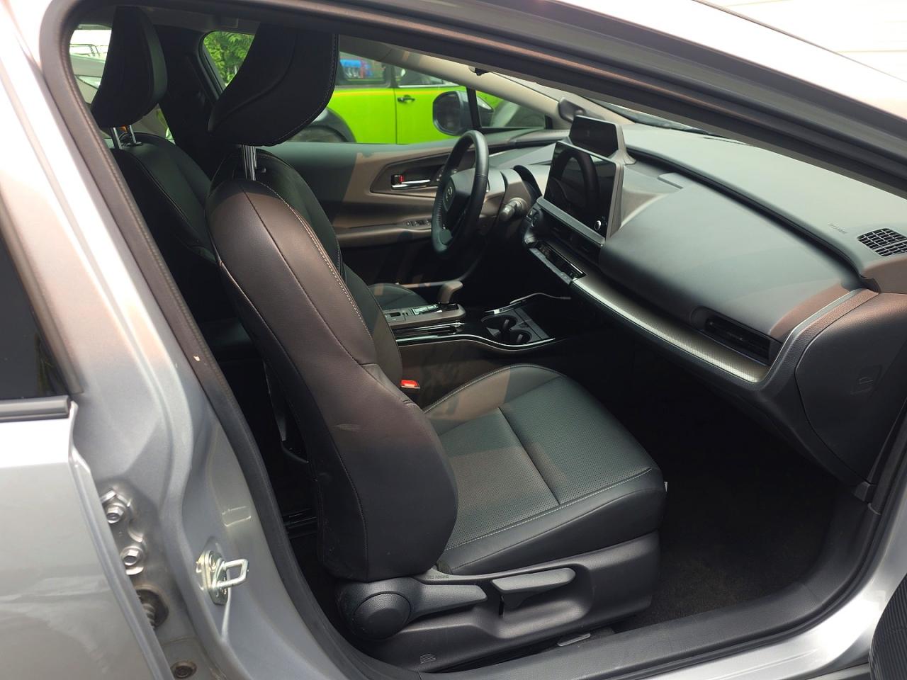 2024 TOYOTA PRIUS
