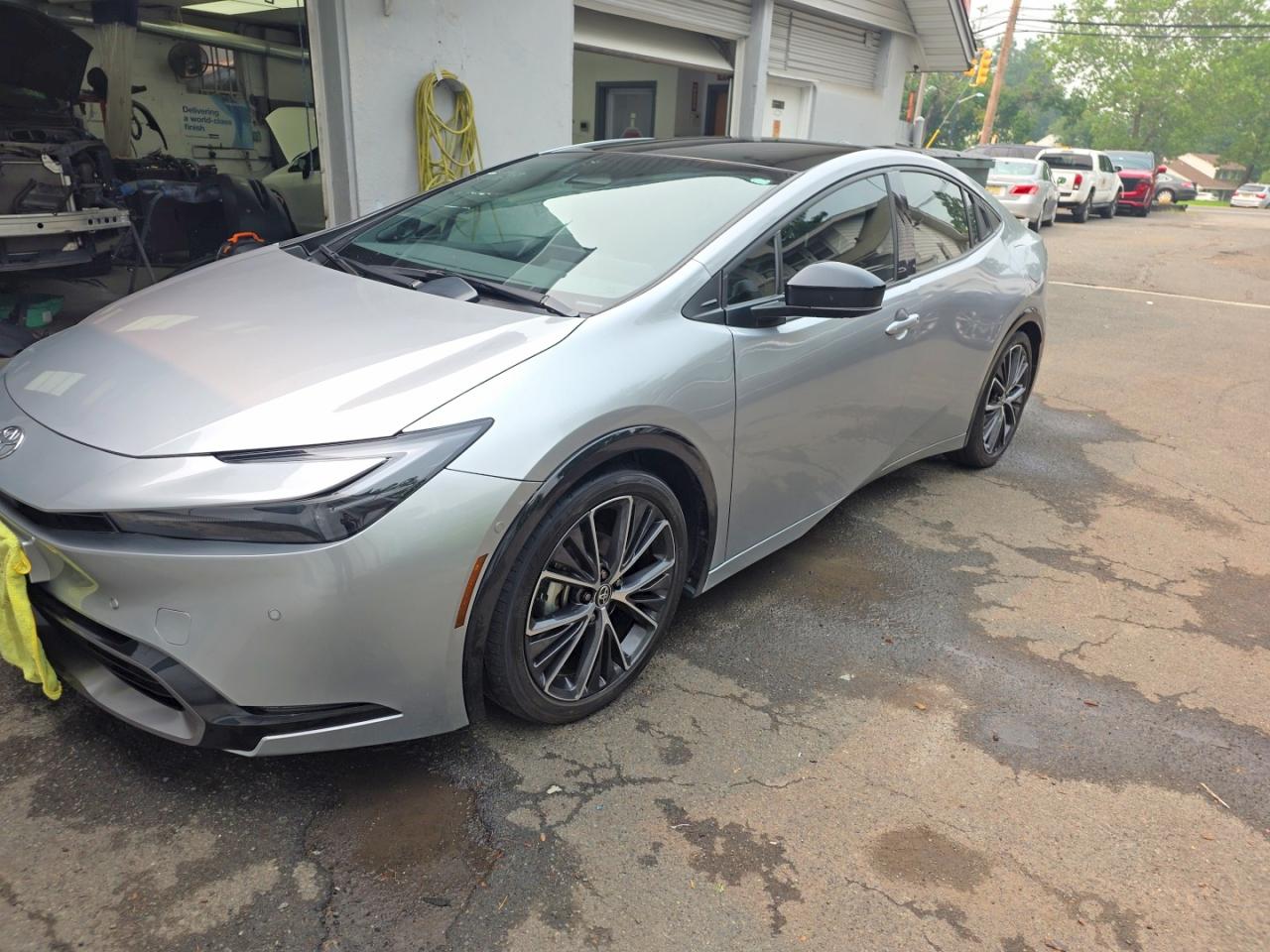 2024 TOYOTA PRIUS
