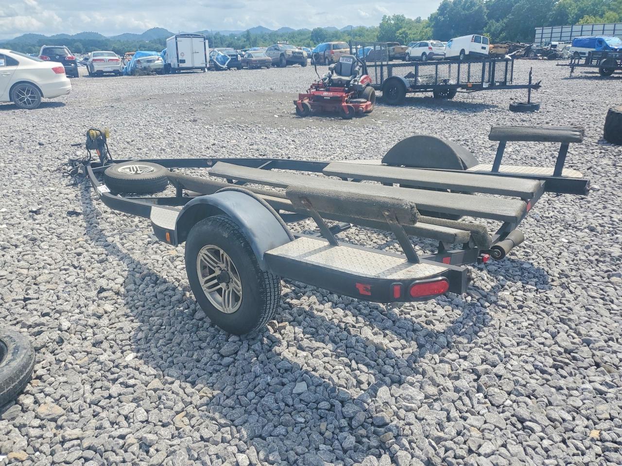 2016 TRITON UNKNOWN