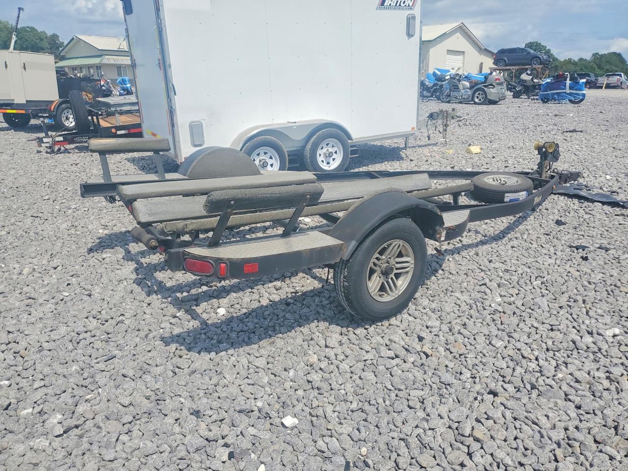 2016 TRITON UNKNOWN