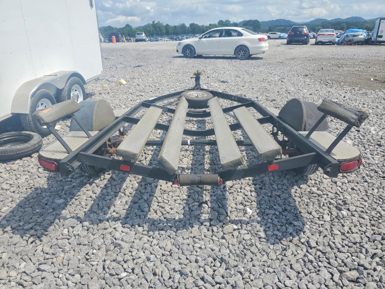2016 TRITON UNKNOWN