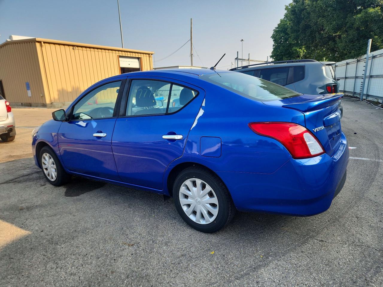 2017 NISSAN VERSA