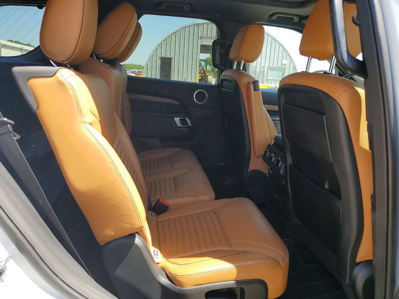 2017 LAND ROVER DISCOVERY