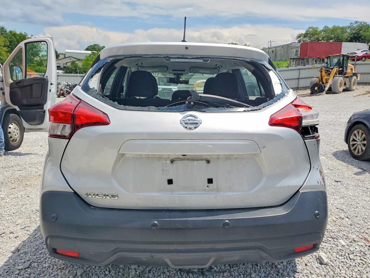 2020 NISSAN KICKS