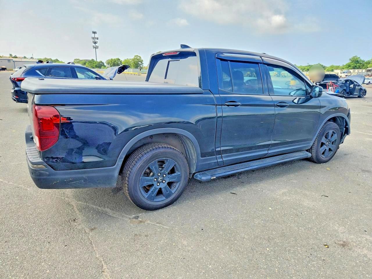 2017 HONDA RIDGELINE