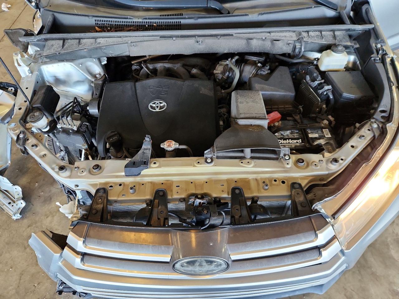 2019 TOYOTA HIGHLANDER