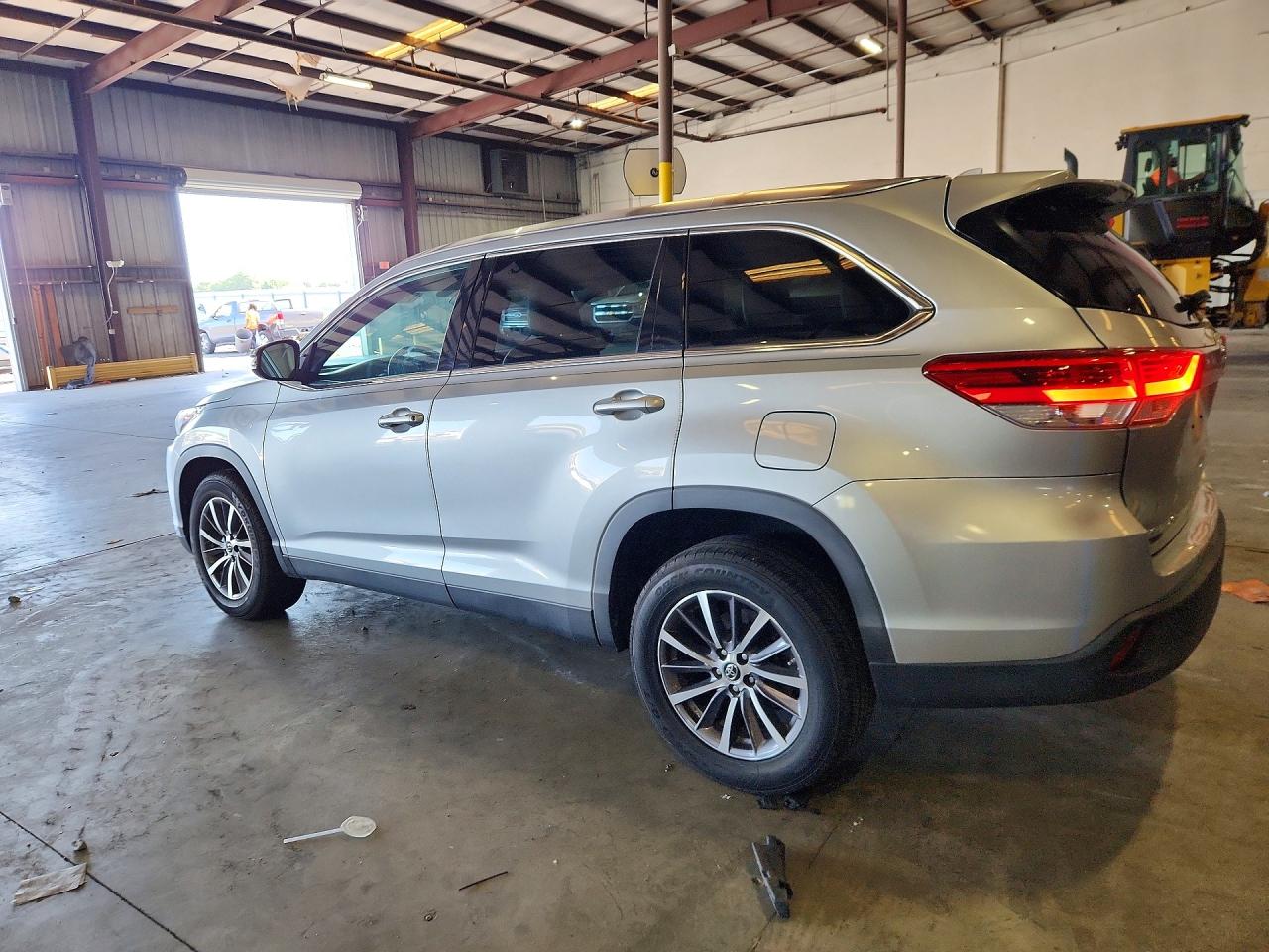 2019 TOYOTA HIGHLANDER