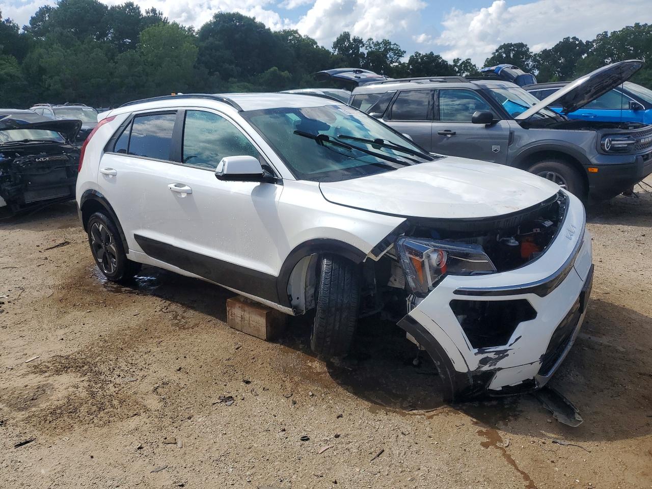 2024 KIA NIRO