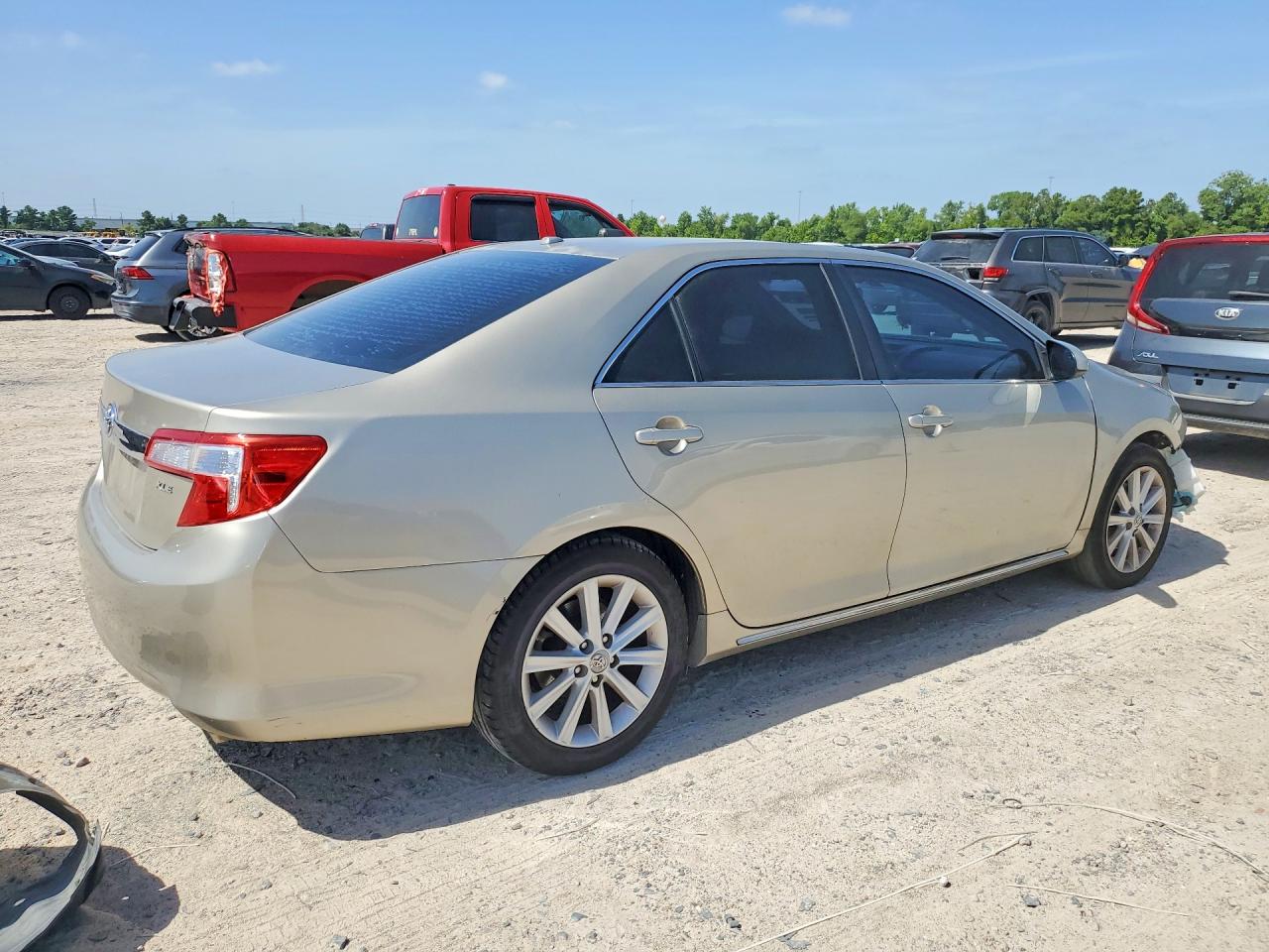 2013 TOYOTA CAMRY