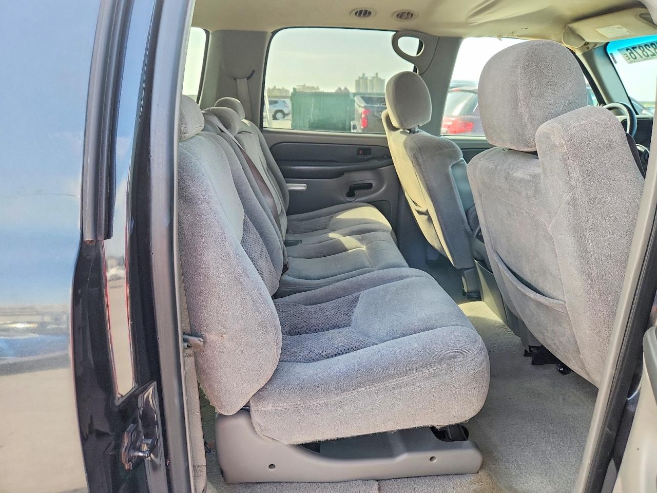 2003 CHEVROLET SUBURBAN