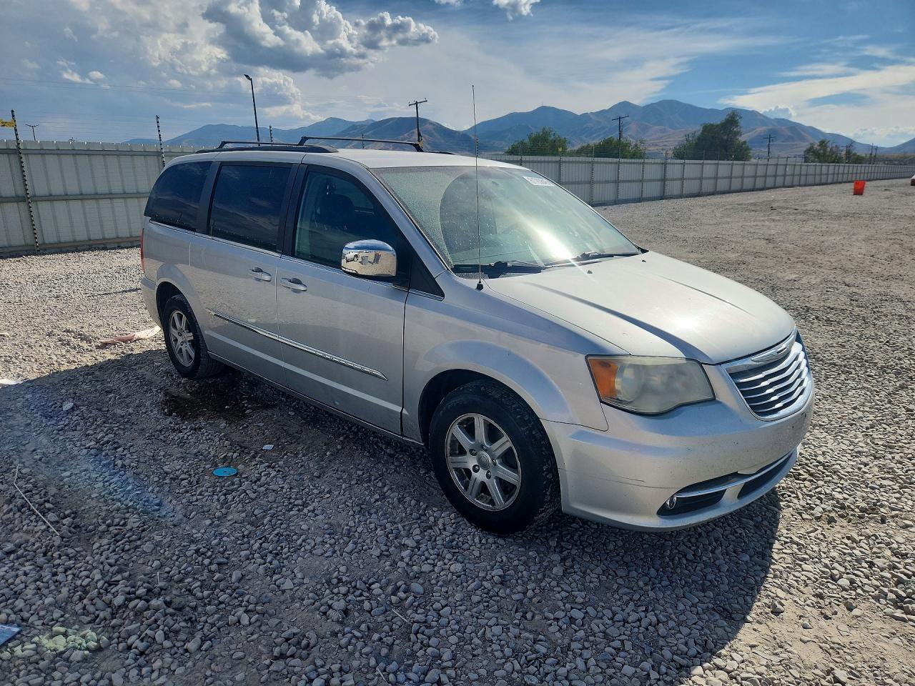 2012 CHRYSLER MINIVAN