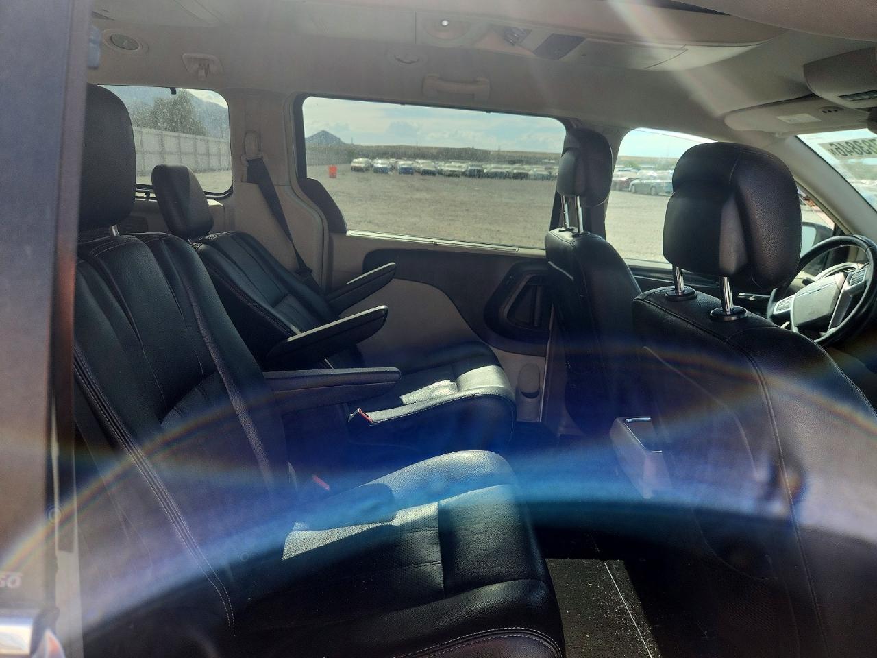 2012 CHRYSLER MINIVAN