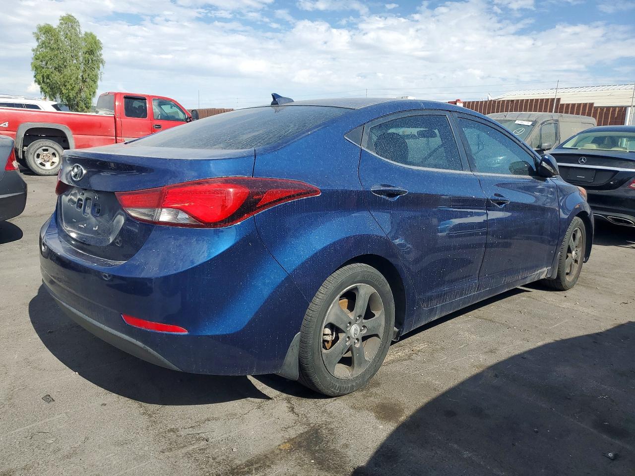 2016 HYUNDAI ELANTRA