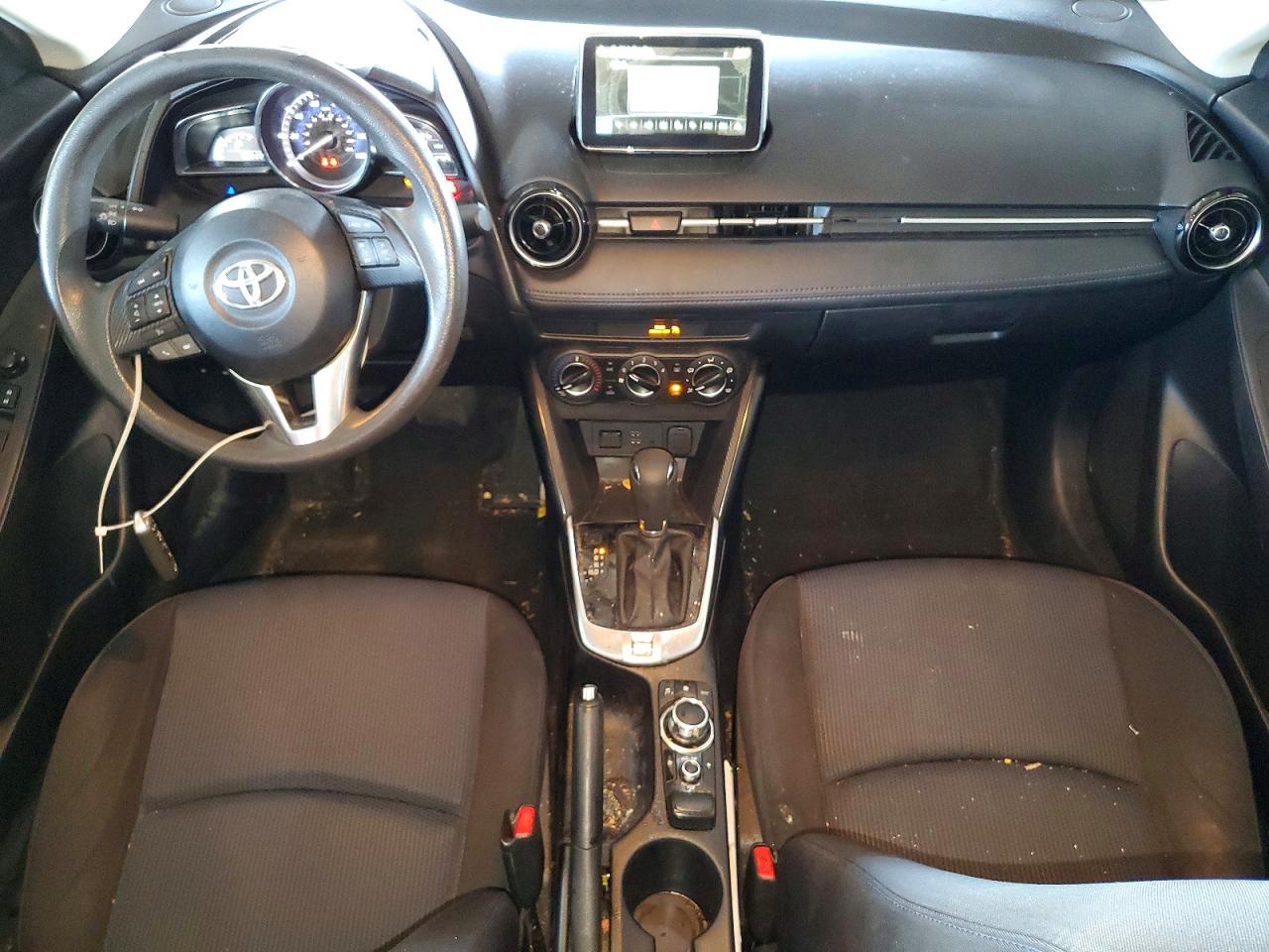 2017 TOYOTA YARIS