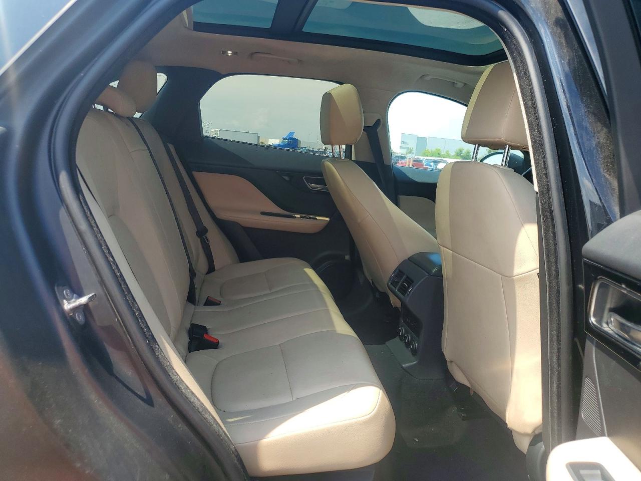 2019 JAGUAR F-PACE