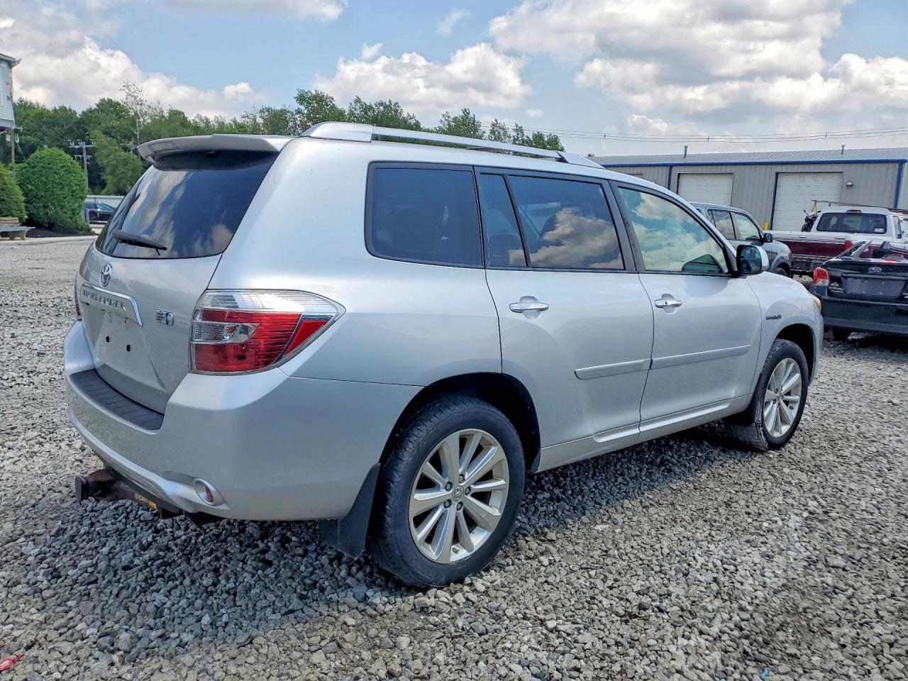 2010 TOYOTA HIGHLANDER