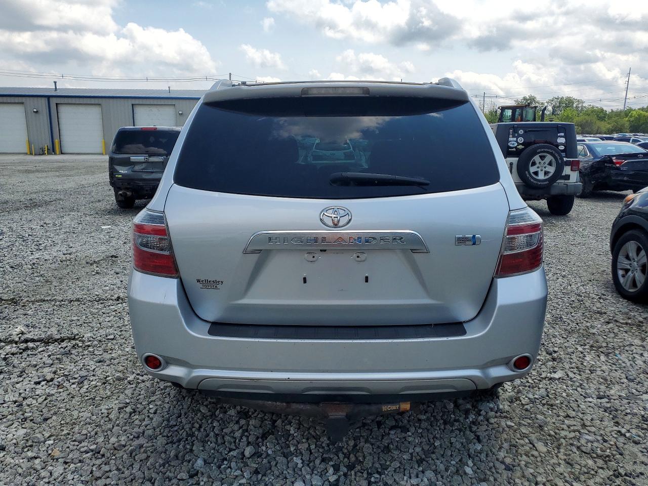 2010 TOYOTA HIGHLANDER