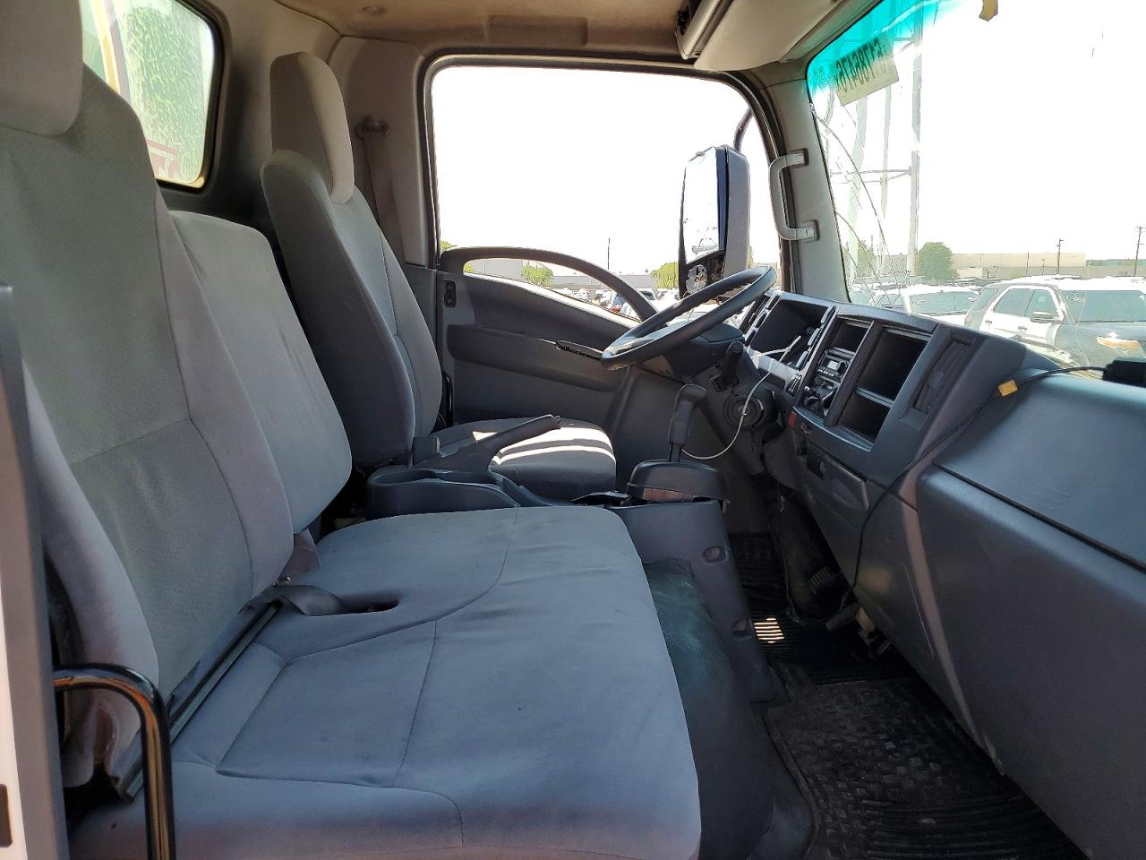 2021 ISUZU NPR
