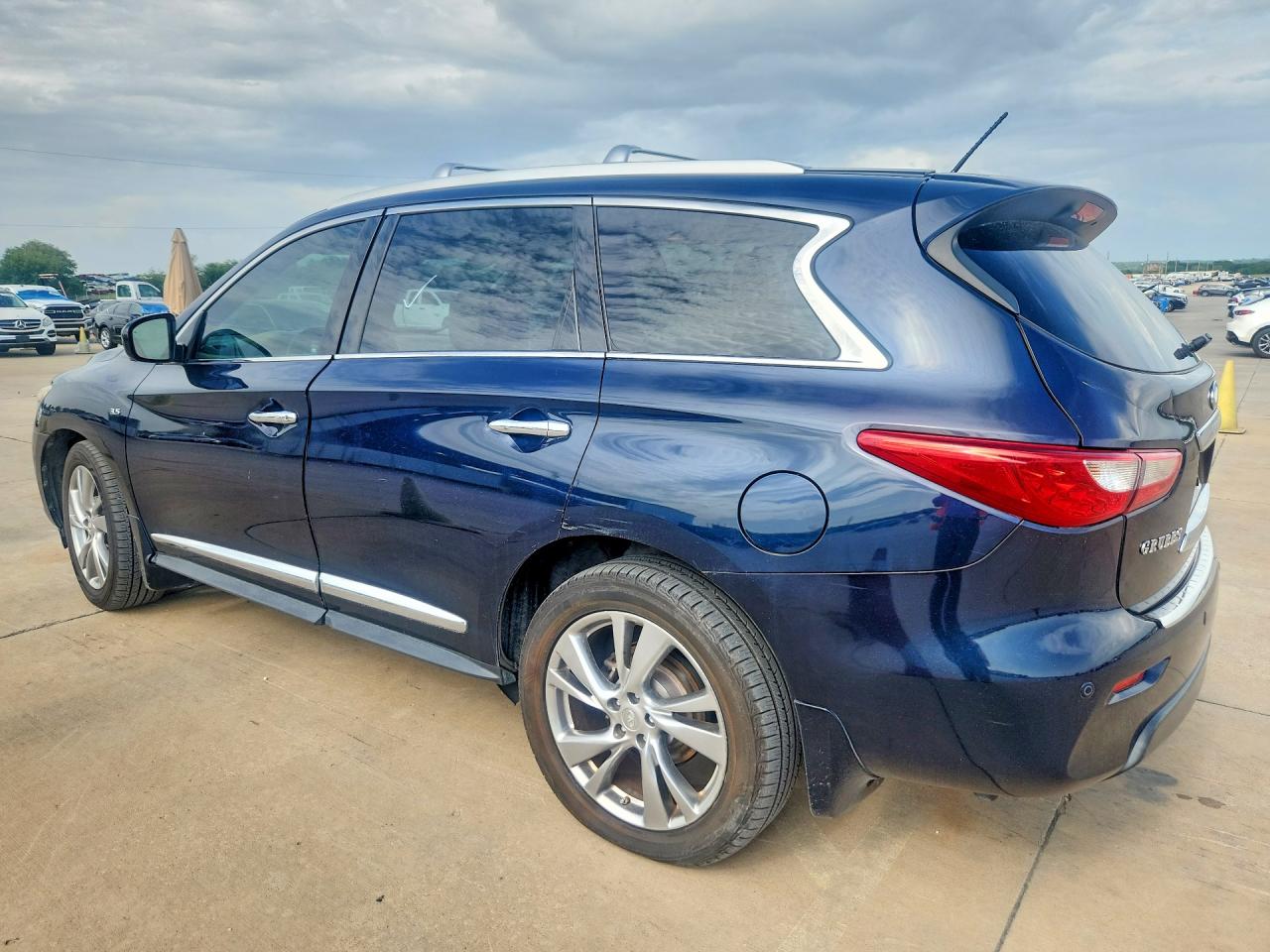 2015 INFINITI QX60 BASE