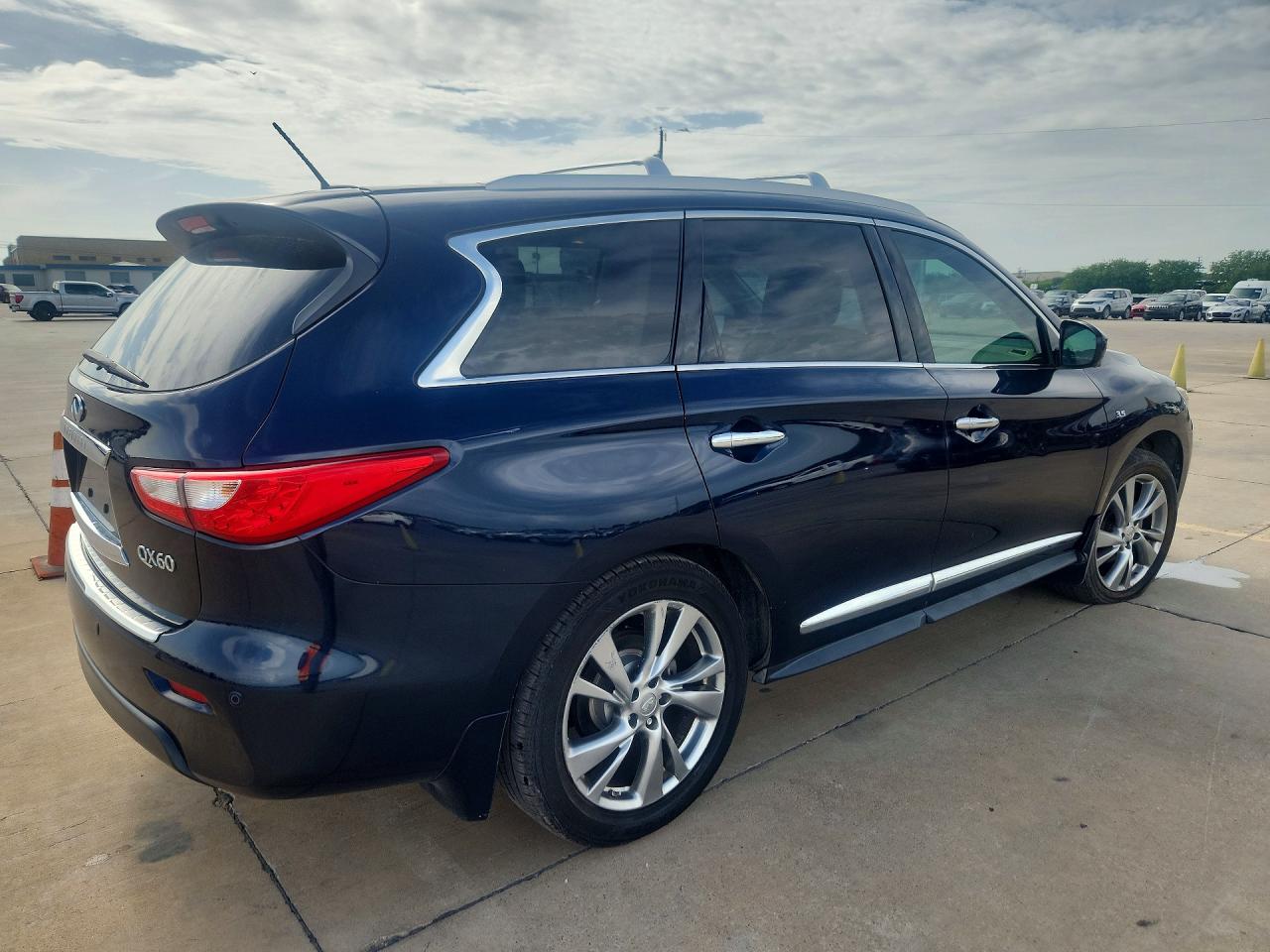 2015 INFINITI QX60 BASE