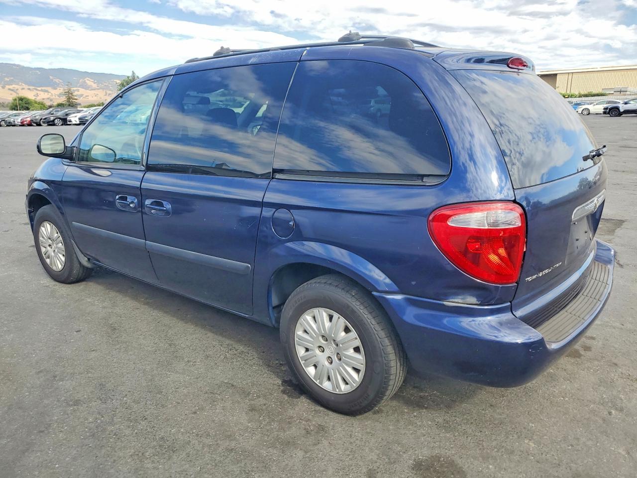 2005 CHRYSLER MINIVAN