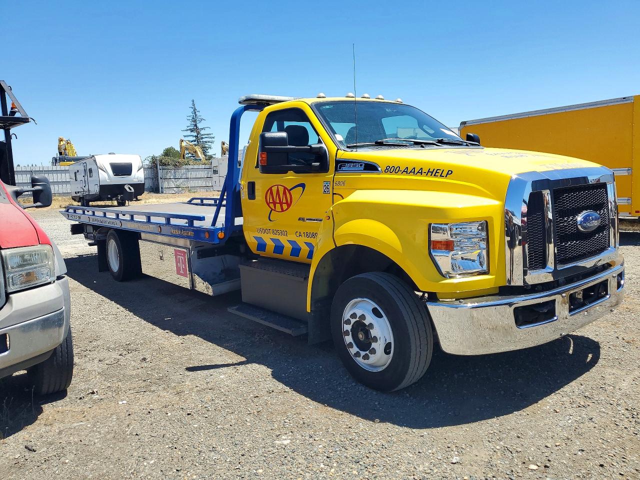 2022 FORD F650