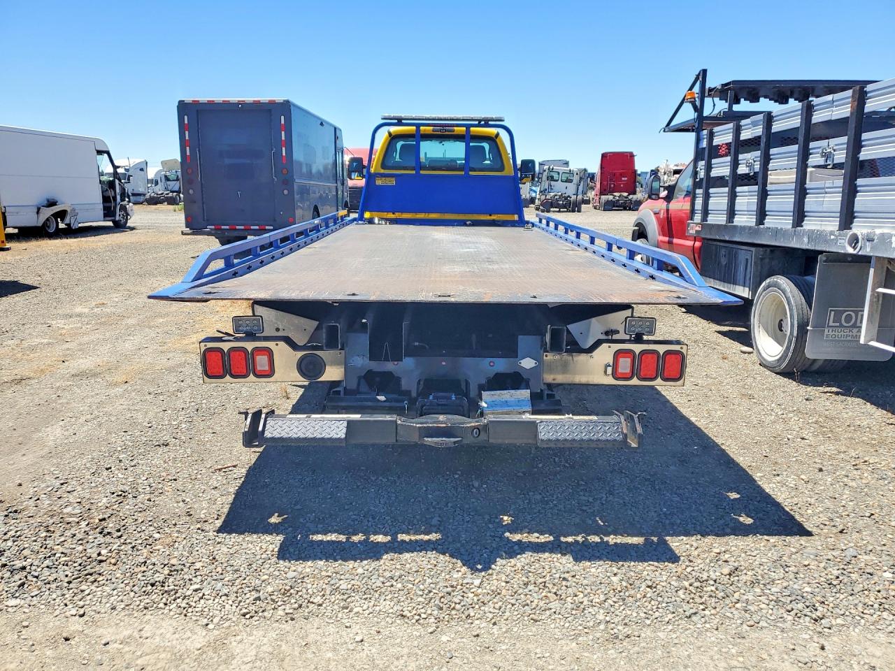2022 FORD F650