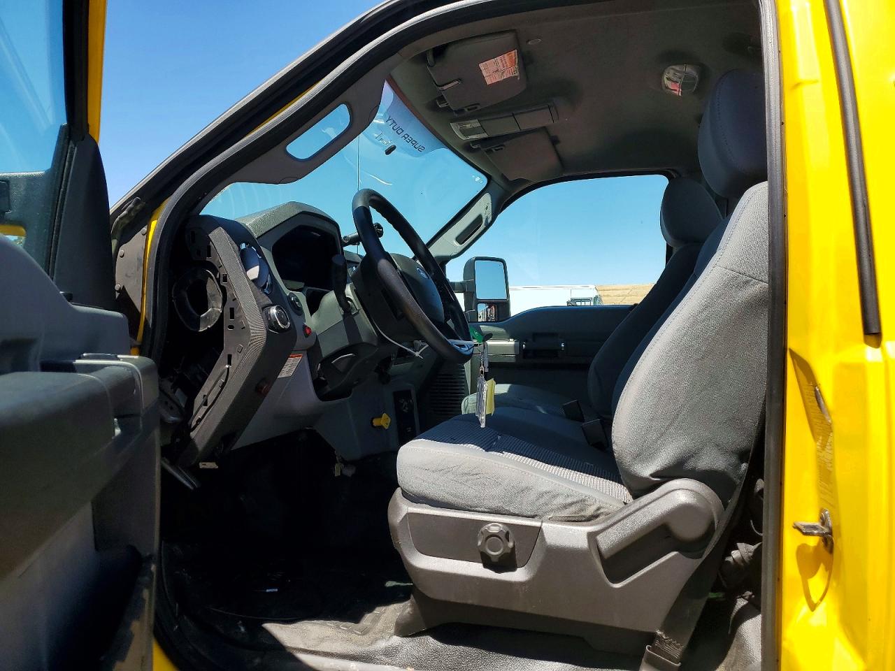 2022 FORD F650