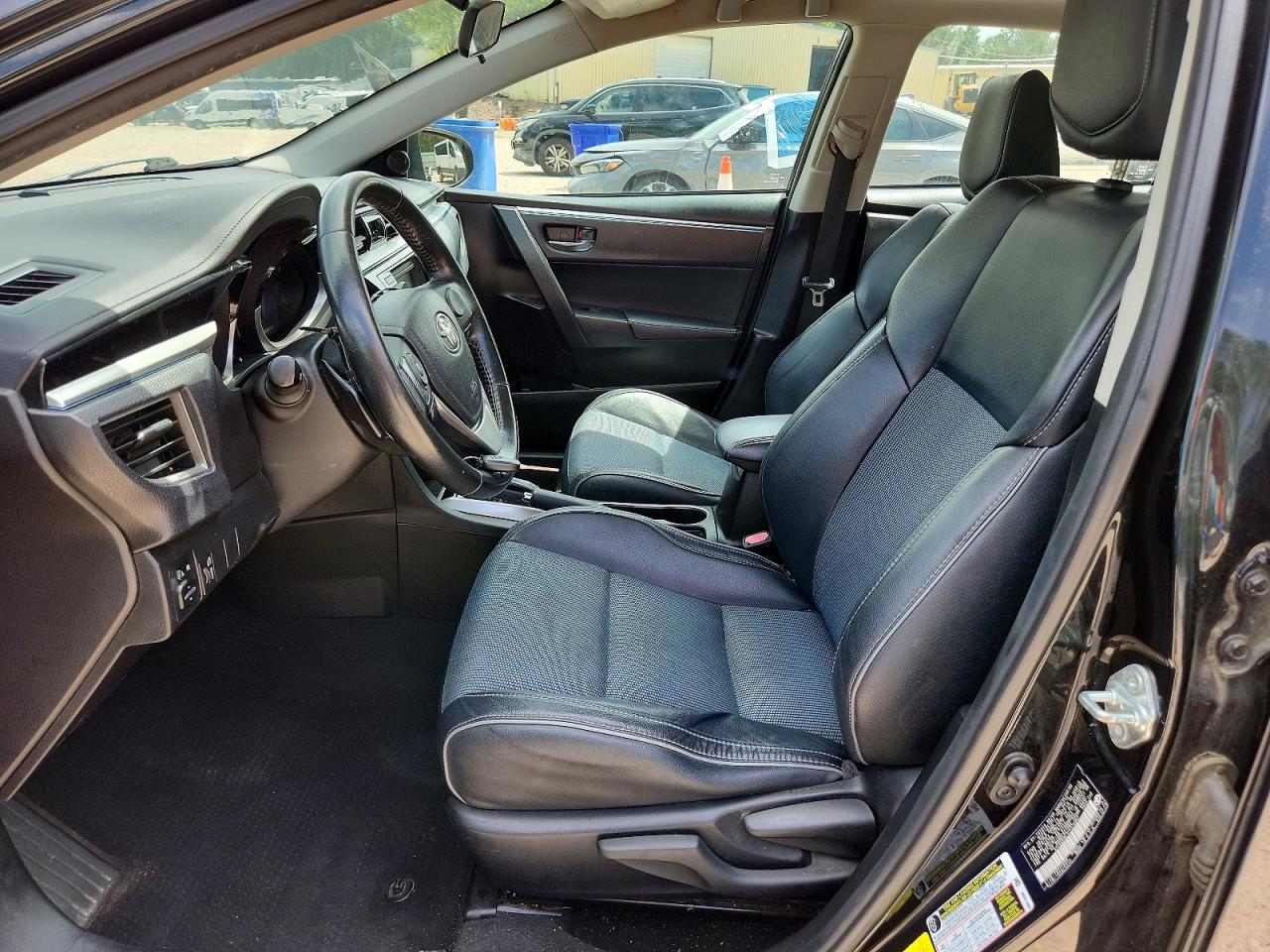 2015 TOYOTA COROLLA