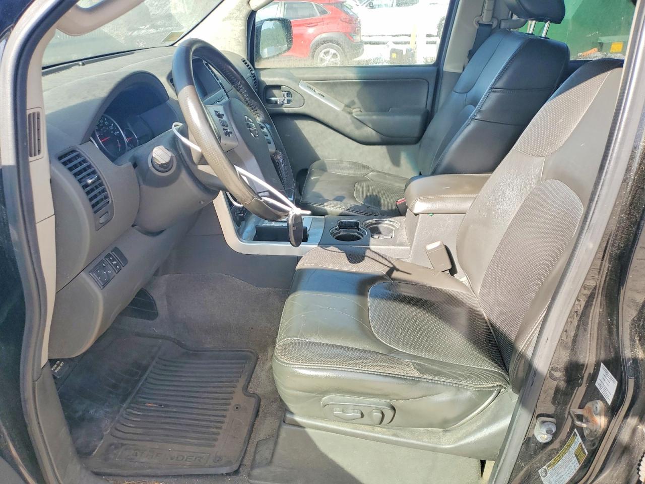 2011 NISSAN PATHFINDER