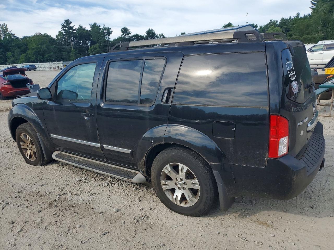 2011 NISSAN PATHFINDER