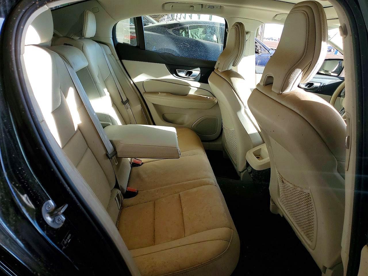 2024 VOLVO S60