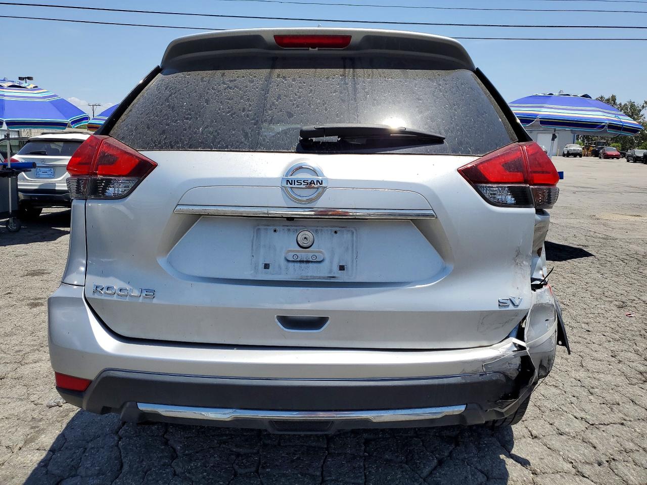 2017 NISSAN ROGUE