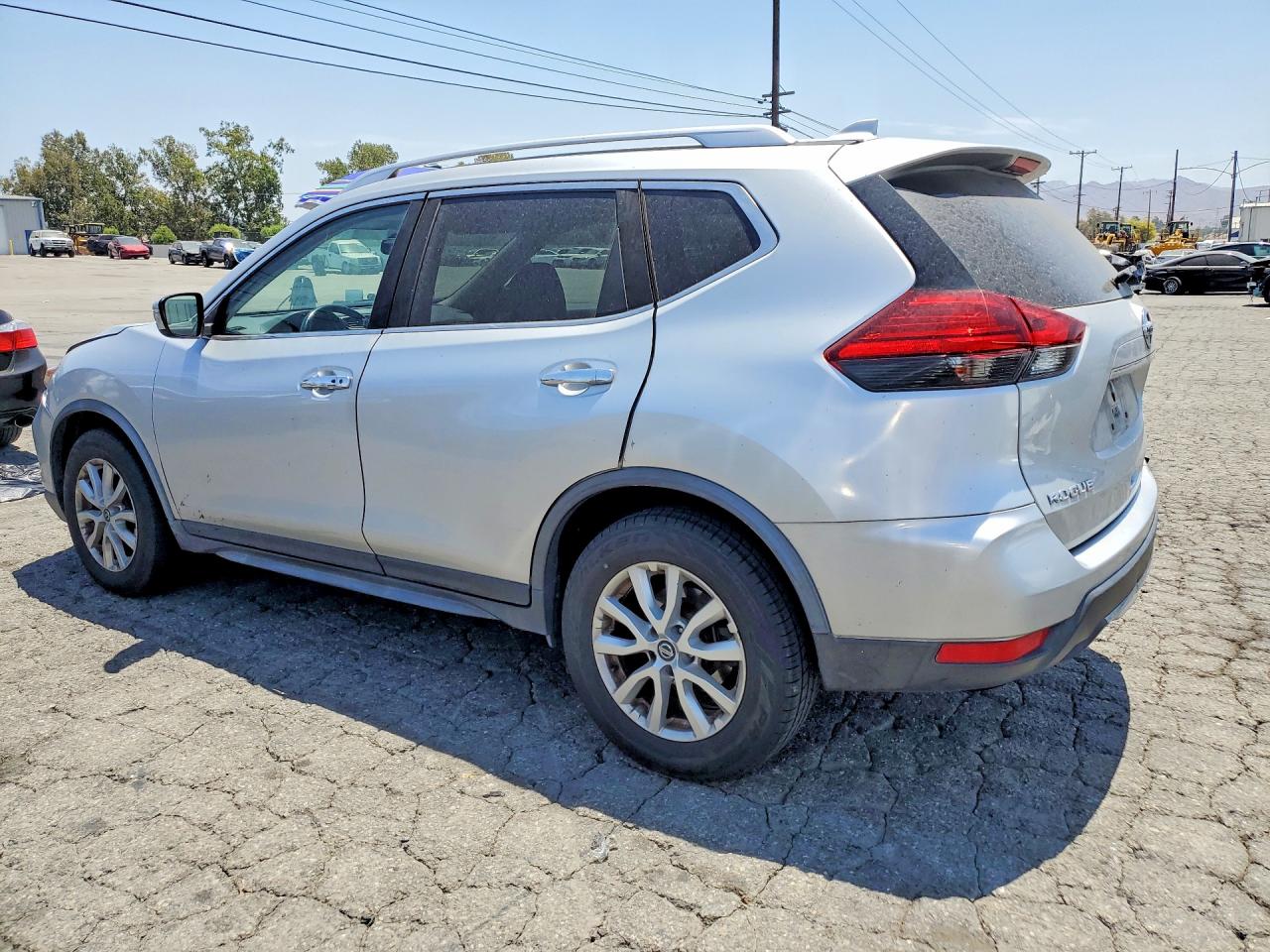 2017 NISSAN ROGUE
