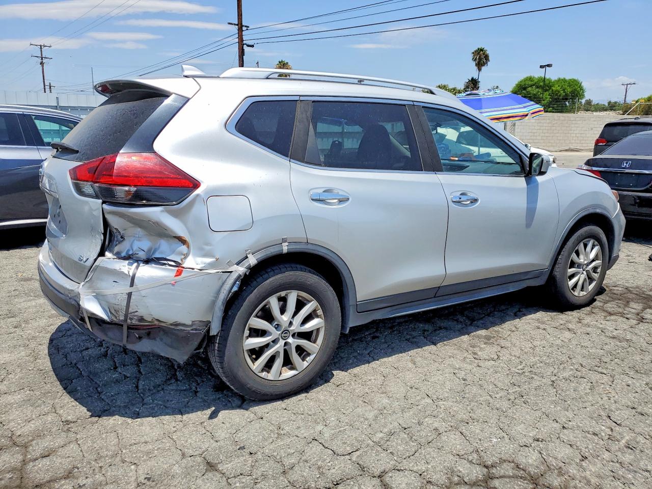 2017 NISSAN ROGUE