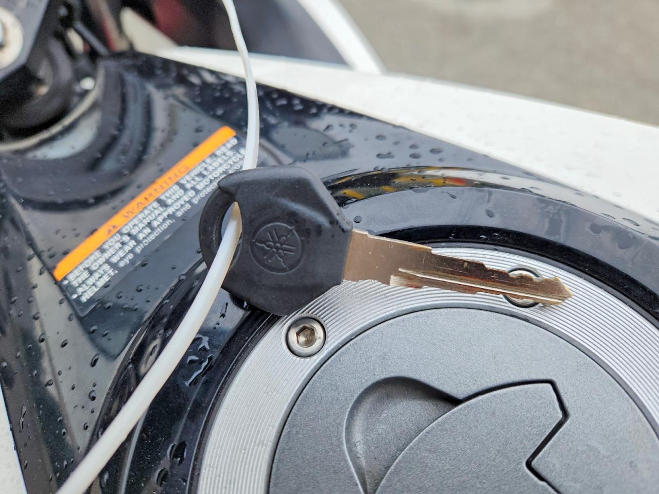 2016 YAMAHA YZF600