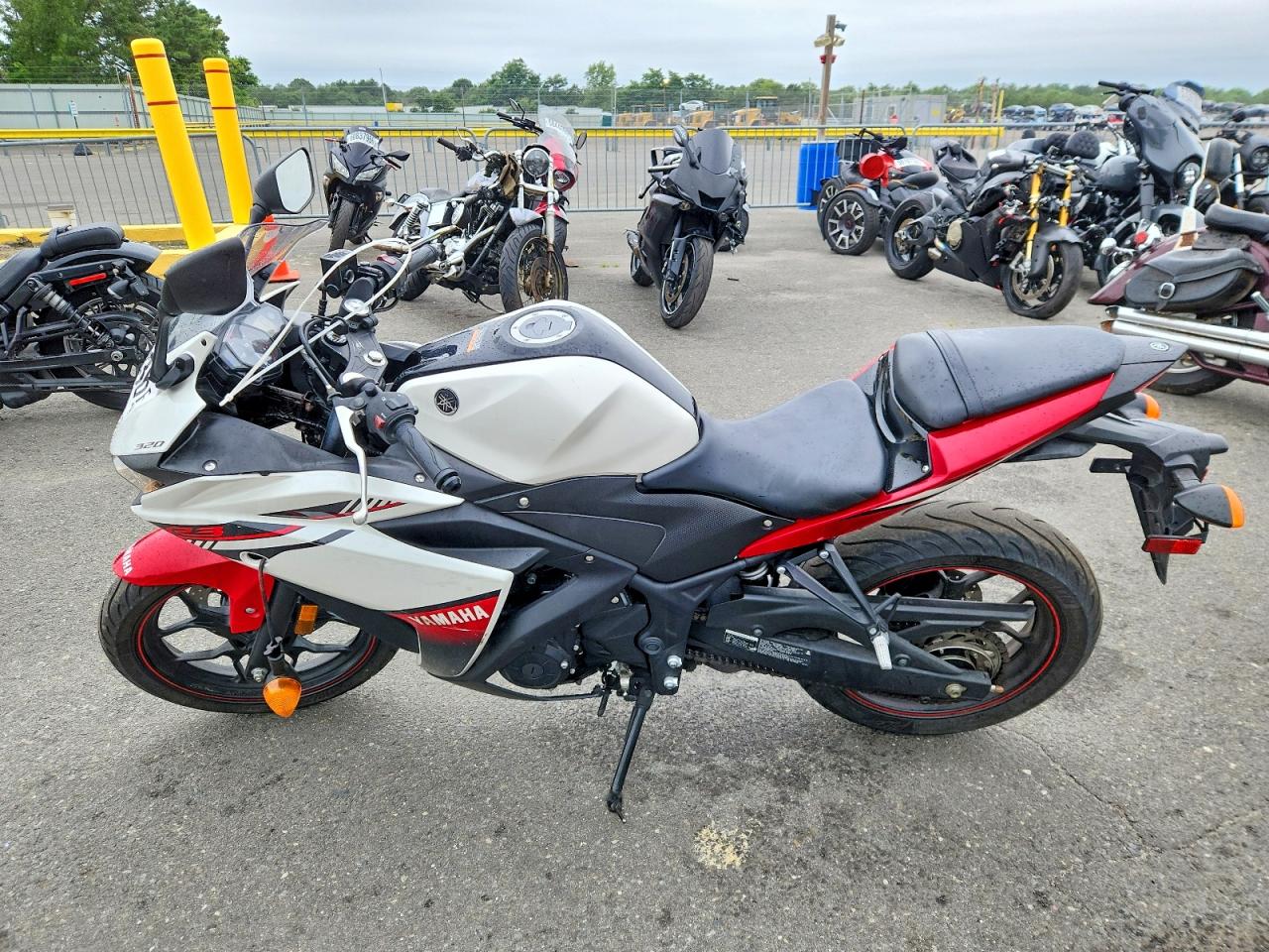 2016 YAMAHA YZF600