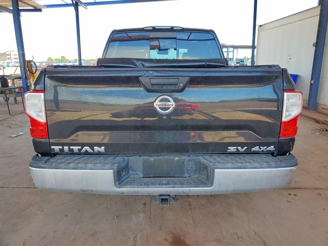 2017 NISSAN TITAN